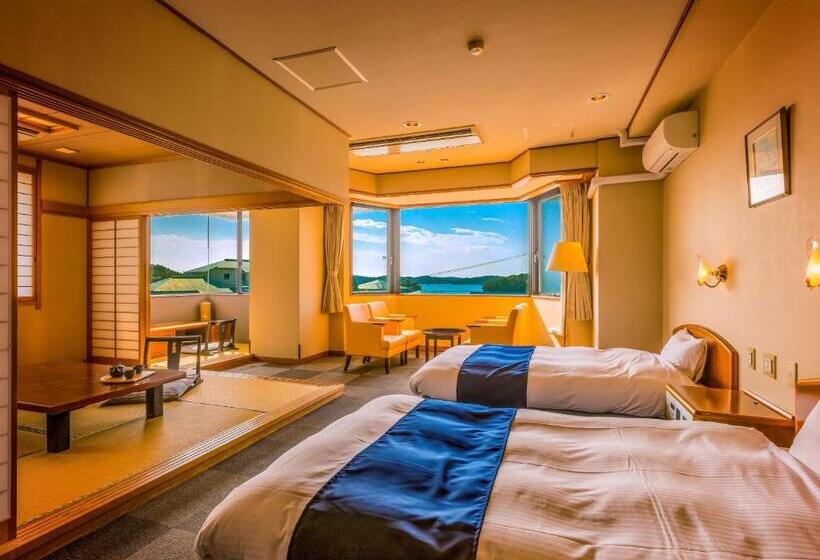 Номер Superior Вид на Бассейн, Ooedo Onsen Monogatari Shima Saichoraku