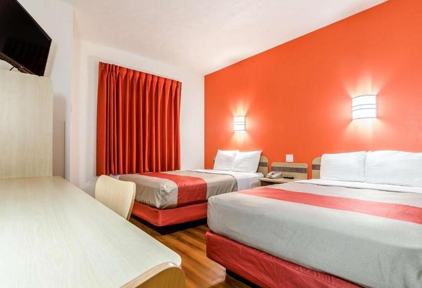 חדר דלוקס לארבעה, Motel 6 Kearney, Ne