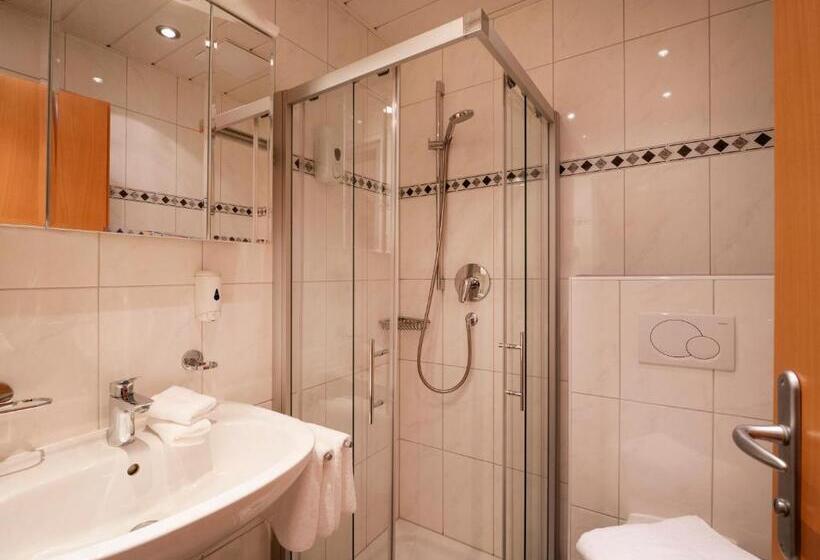 Номер Стандарт Трехместный, Gasthof Mamooserhof