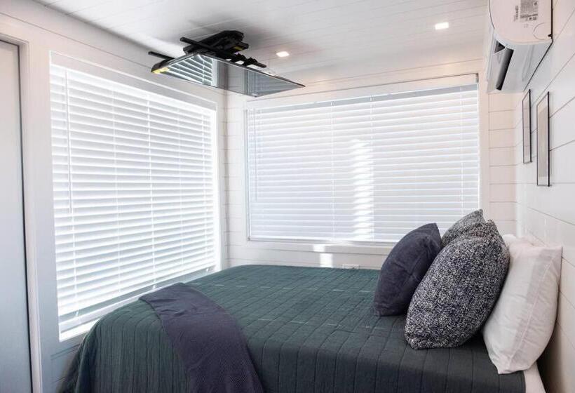 חדר סטודיו סטנדרד, New Starry Night Shipping Container Home