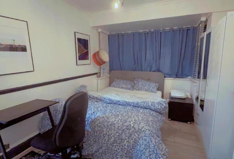 Номер Стандарт, Cozy Room In London