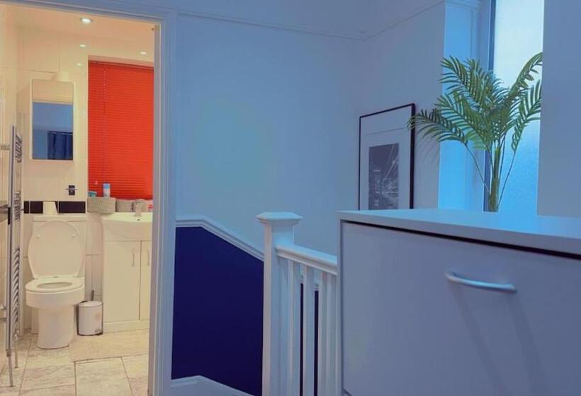 Номер Economy, Cozy Room In London