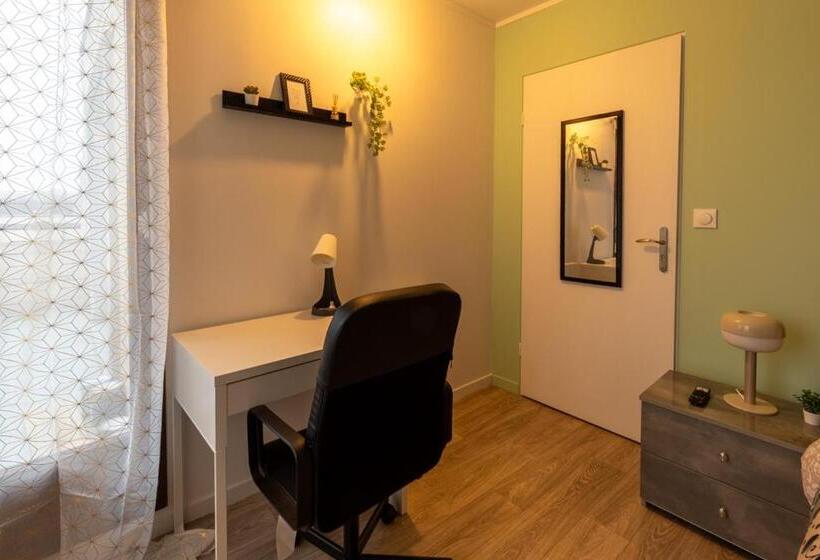 اتاق لوکس, Le Beau Refuge Parisien De Cergy   Parisian Modern Flat At Cergy
