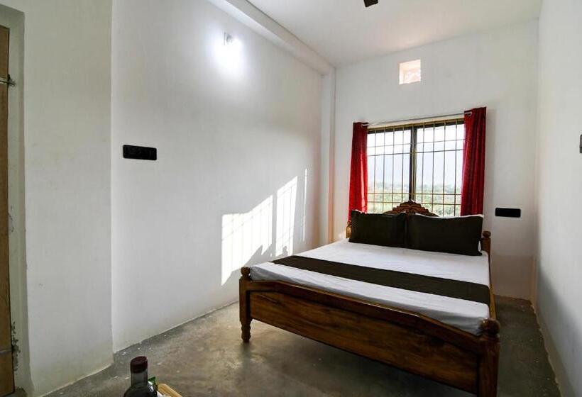 Трехместный Номер Классика, Hill View Lodge &