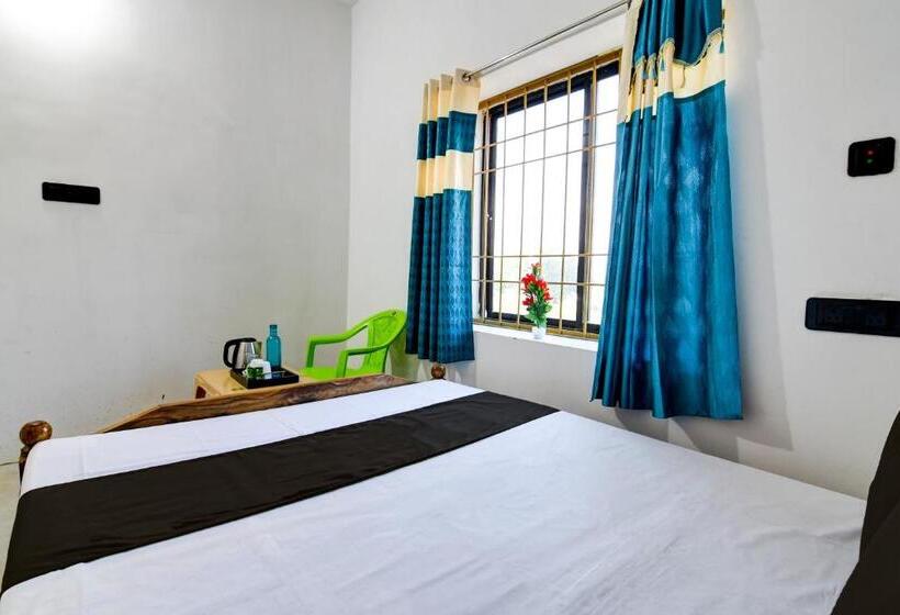 Трехместный Номер Классика, Hill View Lodge &