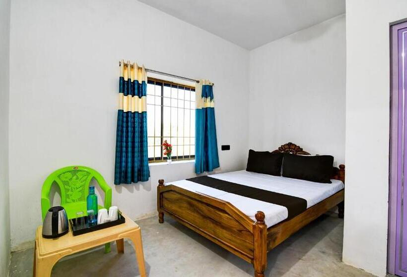 Трехместный Номер Классика, Hill View Lodge &