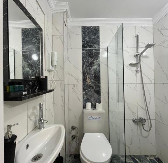 استودیوی استاندارد, 3 ) Taksim’de Süit Delüxe Otel Odası