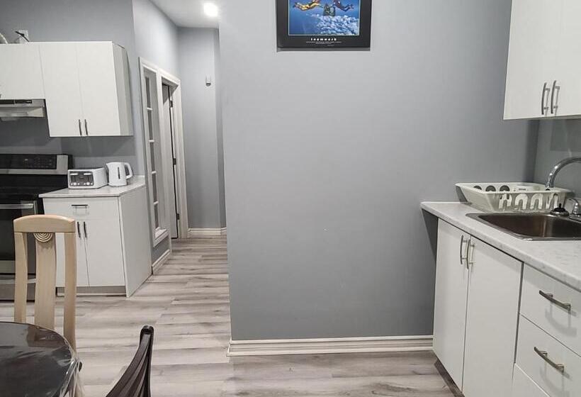 Семейный Номер Совместный Санузел, Downtown Ottawa Spacious Room Accommodation