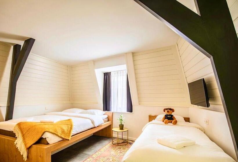غرفة قياسية ثلاثية, Bunk Hostel Utrecht