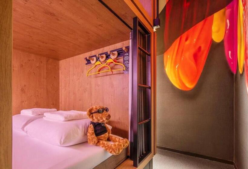 سرير فى غرفة مشتركه, Bunk Hostel Utrecht