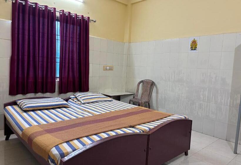 标准间, Chinmayi Tourist Home   Opposite To Temple Only 50 M
