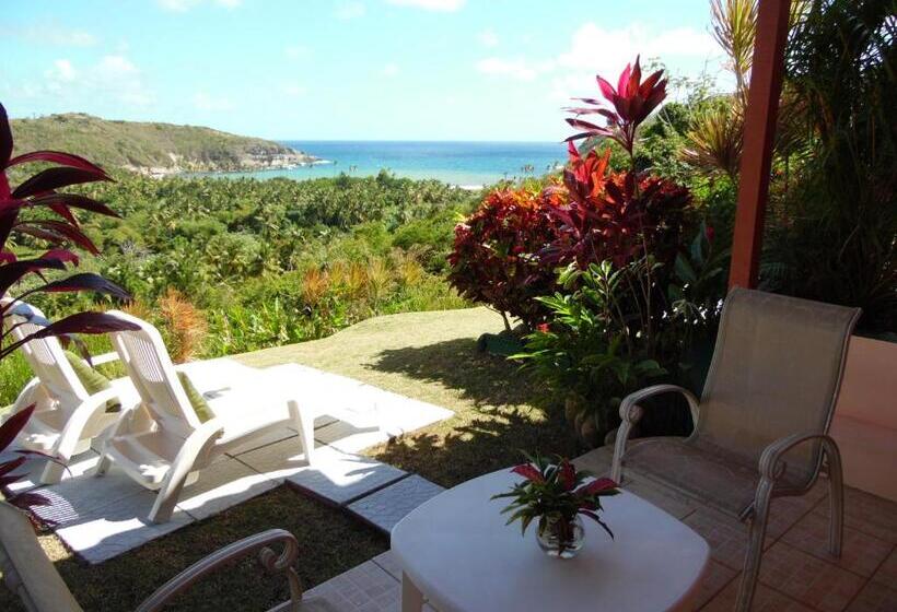 سوییت سوپریور با چشم‌انداز دریا, Vacation Suites