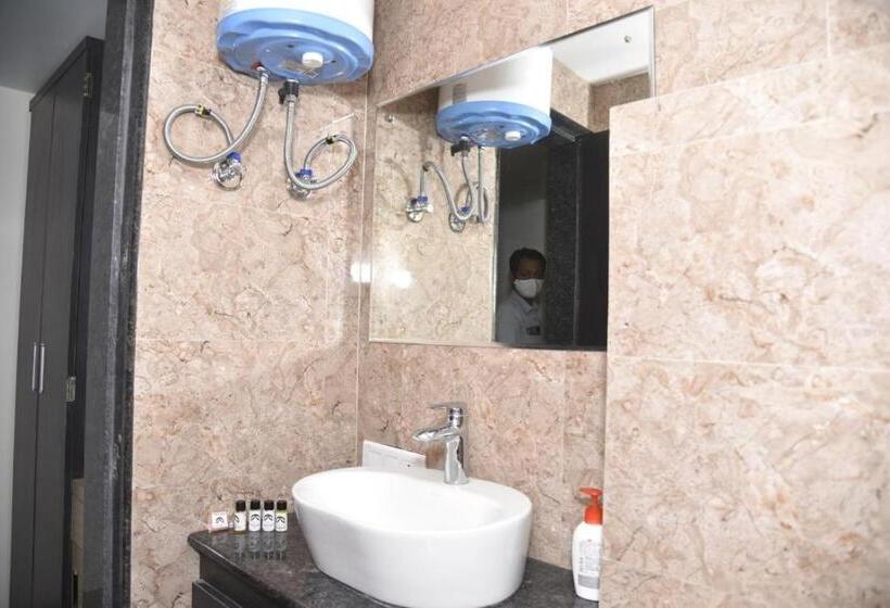 Номер Deluxe, Variety Inn
