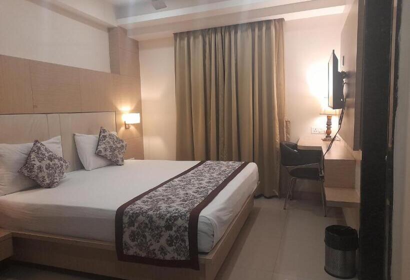 Номер Deluxe, Variety Inn