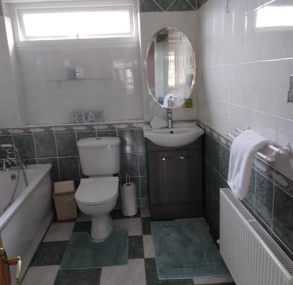 اتاق لوکس, Tess S Guest House R95k6n1 This Property Is Unsuitable For Children Under 12 Years Old