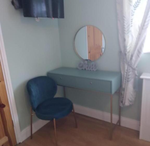 اتاق لوکس, Tess S Guest House R95k6n1 This Property Is Unsuitable For Children Under 12 Years Old