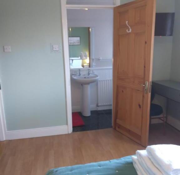 اتاق لوکس, Tess S Guest House R95k6n1 This Property Is Unsuitable For Children Under 12 Years Old