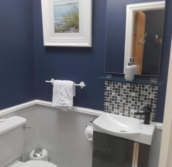 اتاق لوکس, Tess S Guest House R95k6n1 This Property Is Unsuitable For Children Under 12 Years Old