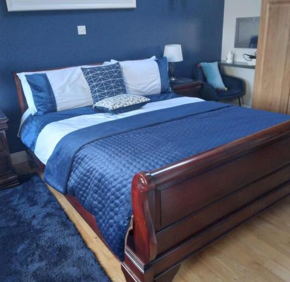 اتاق لوکس, Tess S Guest House R95k6n1 This Property Is Unsuitable For Children Under 12 Years Old
