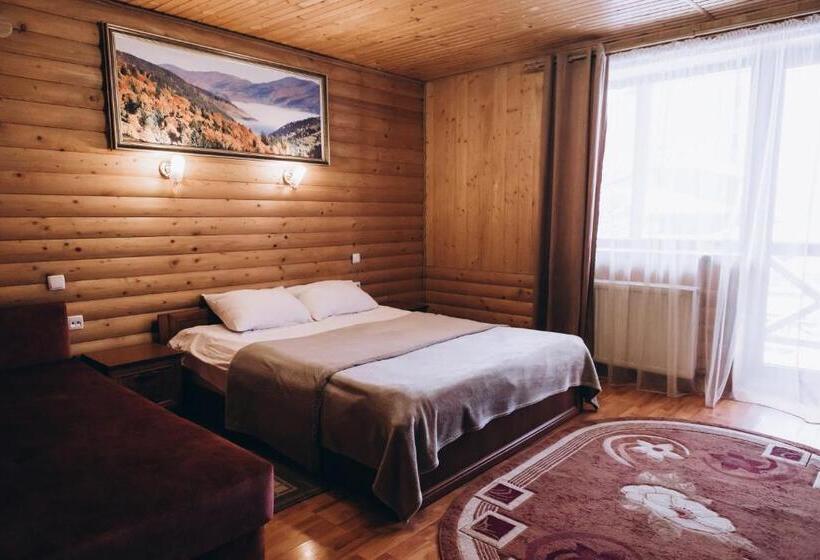 Quarto Triplo Estandar, новий