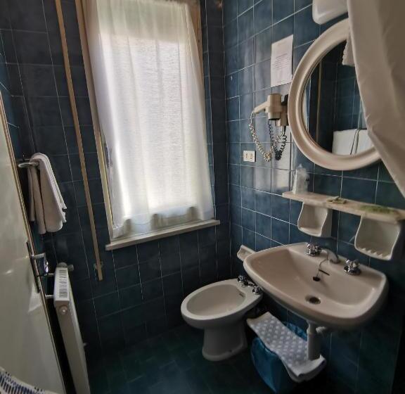 اتاق استاندارد, La Perla