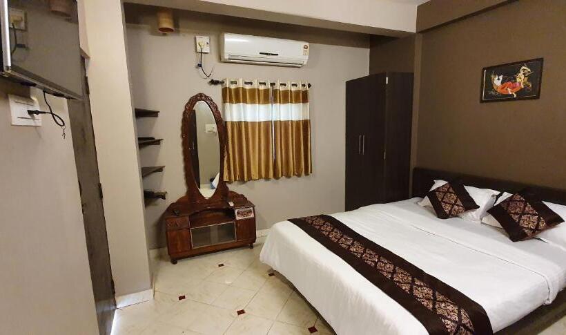 Quarto Estandar, Little Nest