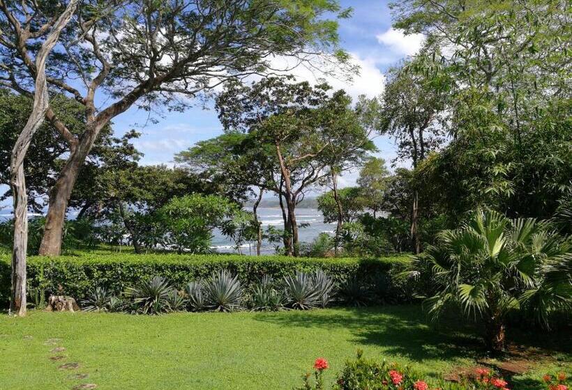 Номер Deluxe Вид на Море Боковой, Oceanfront Gem At La Joya De Lagarto