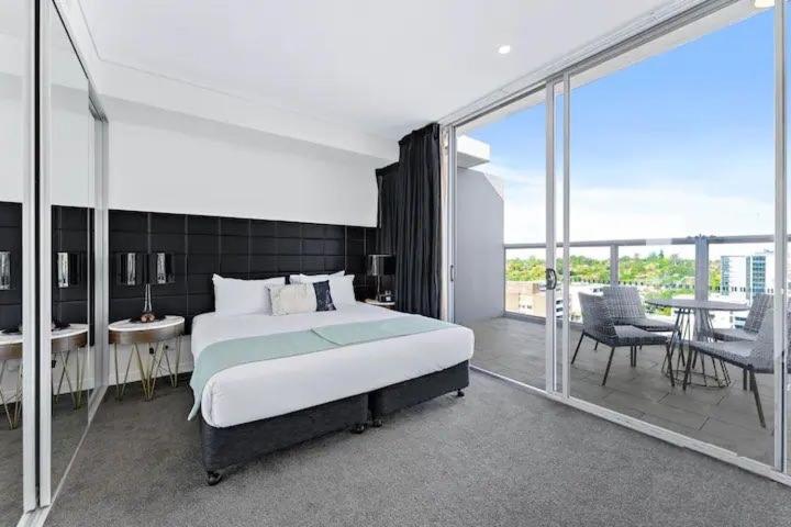 Апартаменты 1 Спальня с Террасой, Premium Apartments Chatswood