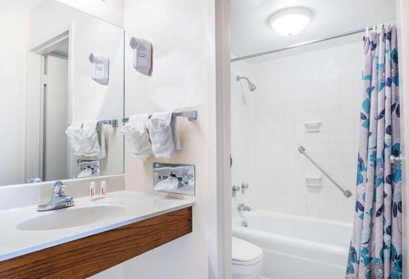Стандартный Номер Кровать Кинг, Knights Inn Wabash