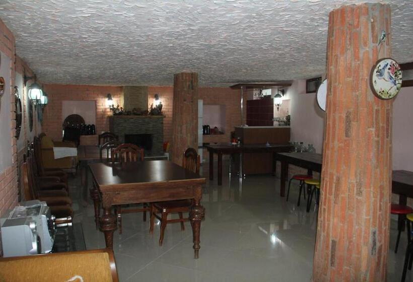 اتاق استاندارد سه نفره, Guesthouse David