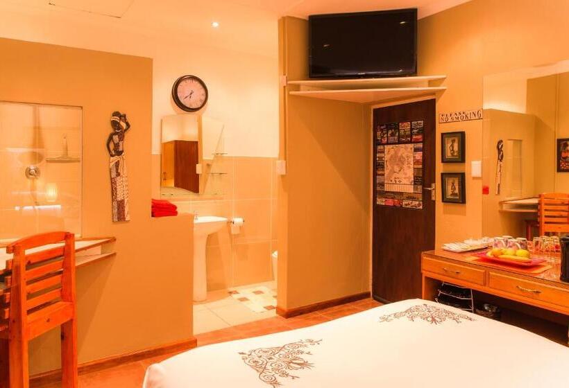 Номер Стандарт с Террасой, Karoo Fountain Luxury Guesthouse