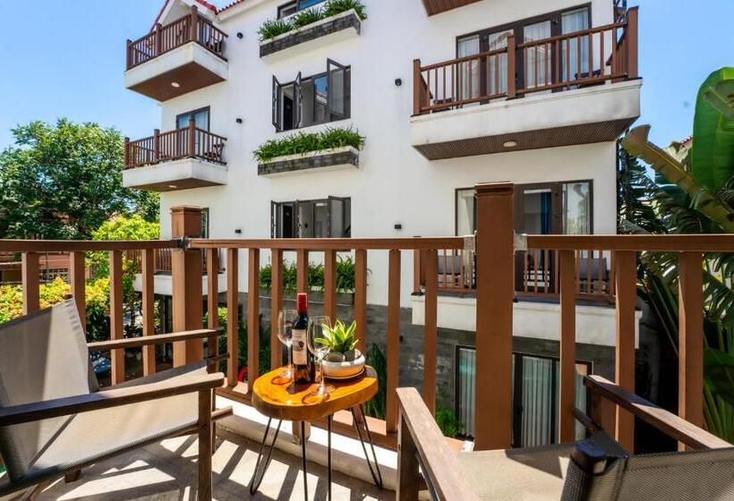 Junior Suite with Balcony, December Oasis Hoi An Villa