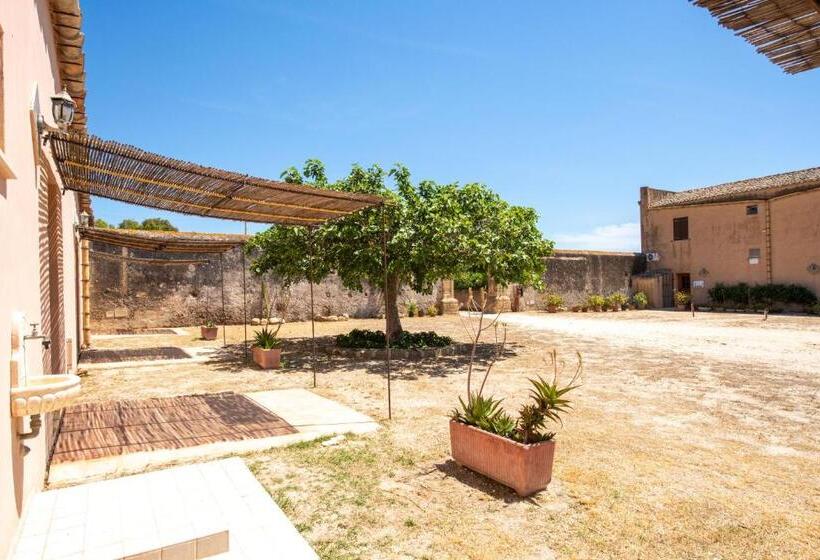 اتاق سوپریور سه تخته, Maragani Beach Rooms & Breakfast