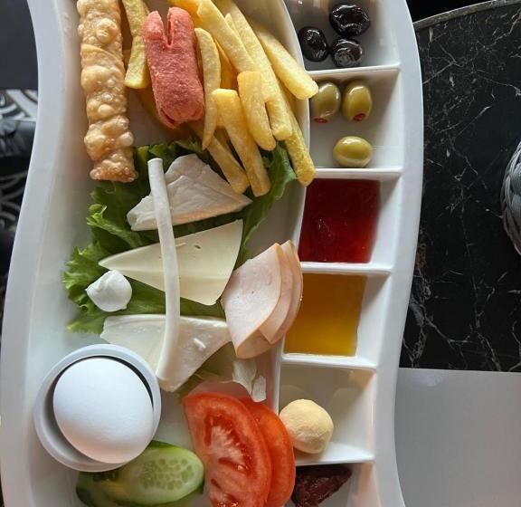 سوییت با استخر, Kent Hotel & Restaurant Kent Beach