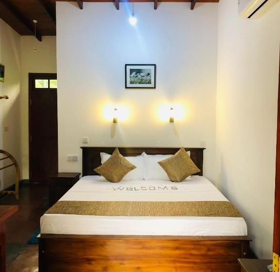 Номер Deluxe с Балконом, Renaissance Villa Bentota