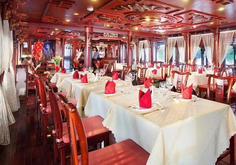اتاق سه نفره دلوکس با چشم‌انداز دریا, Majestic Legend Cruise