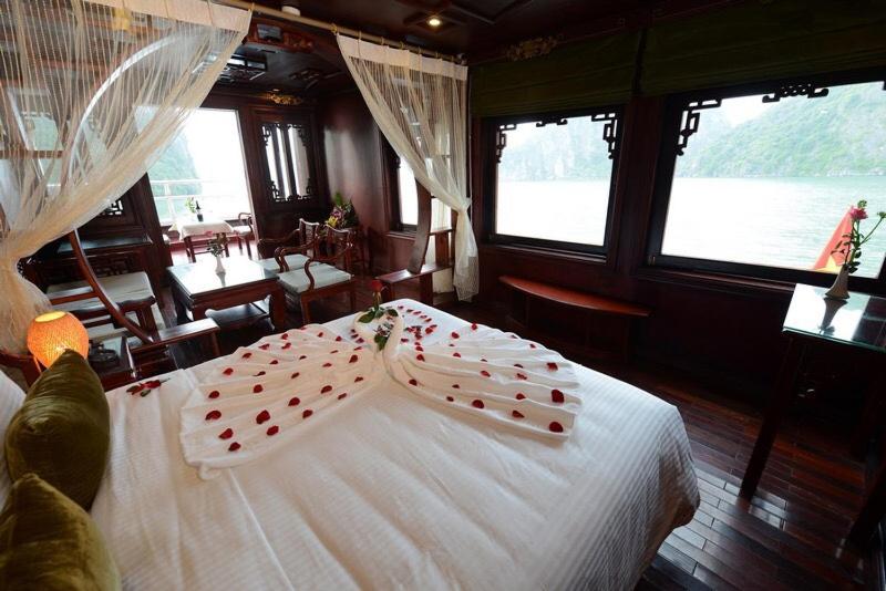 Deluxe Suite Sea View, Majestic Legend Cruise