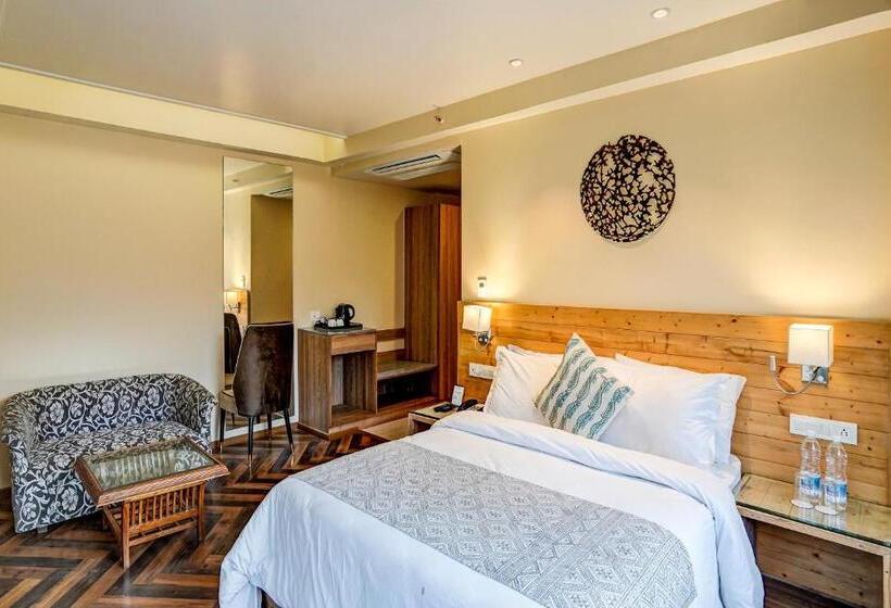 غرفة قياسية ذات إطلالة, Naturevilas Sarovar Portico   Centrally Heated