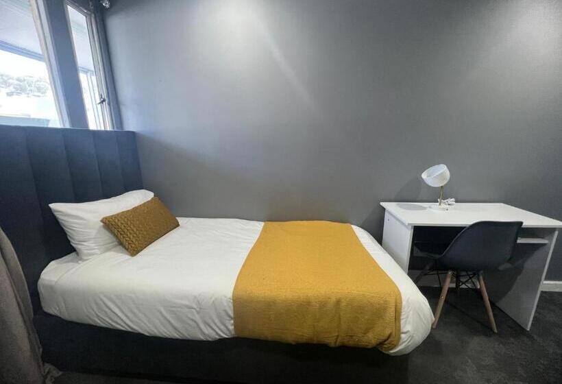 اتاق استاندارد, M & B Backpackers