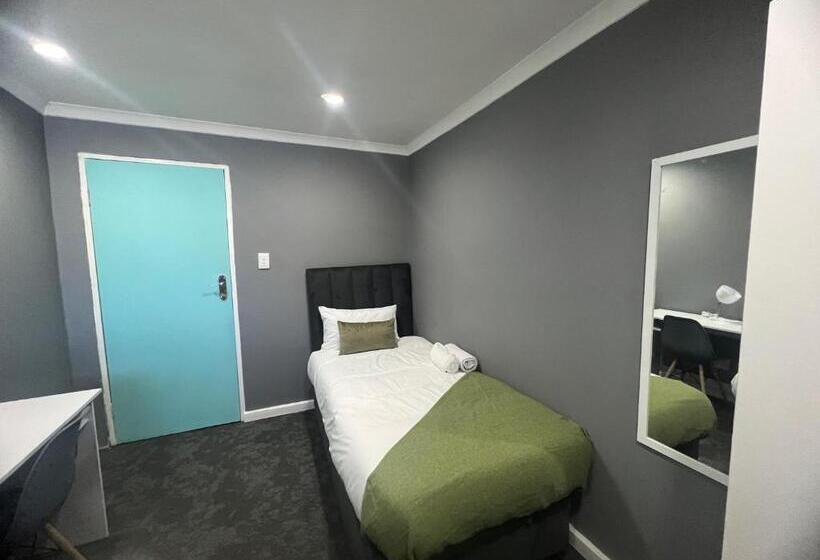 اتاق استاندارد, M & B Backpackers