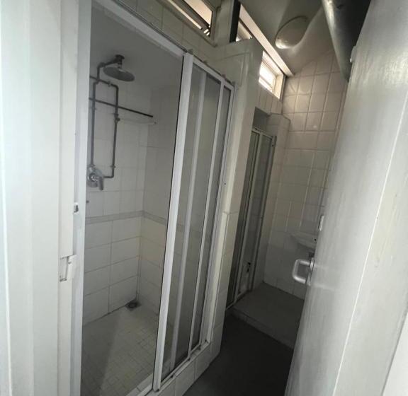 اتاق استاندارد, M & B Backpackers