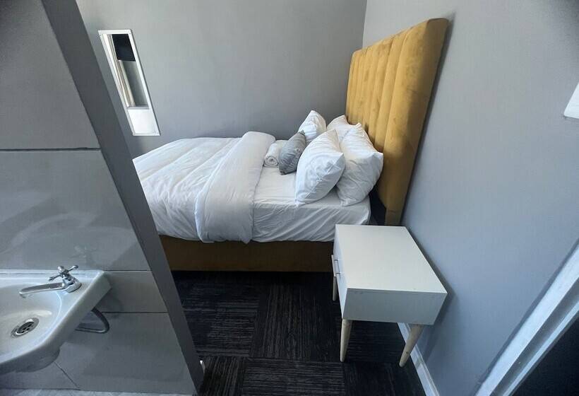 اتاق استاندارد, M & B Backpackers