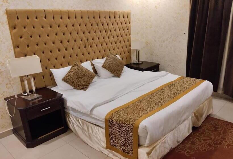 Apartamento 2 Dormitórios, فندق لؤلؤة جده