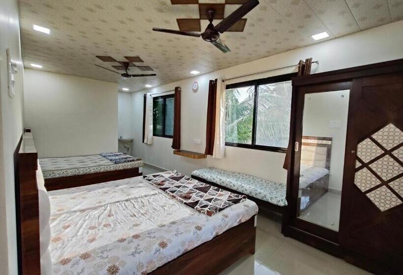 Семейный Номер, Dr Bhoir Farm & Resort