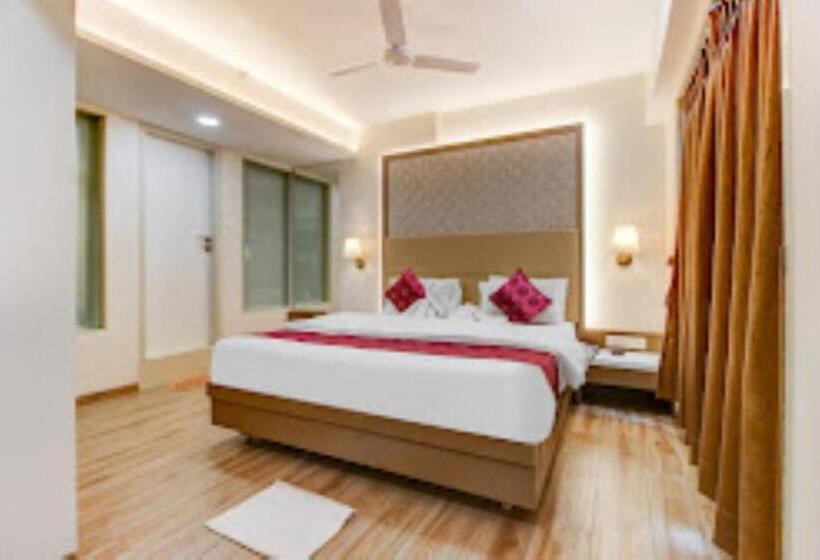 Quarto Estandar, Grand Mookambika , Navi Mumbai