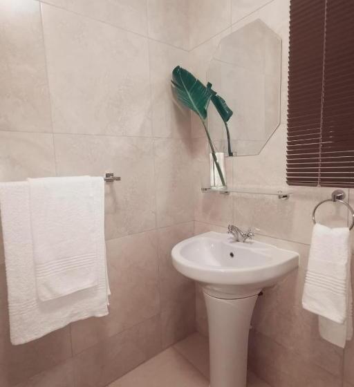 Люкс, Fair Haven Guest Suite Self Catering