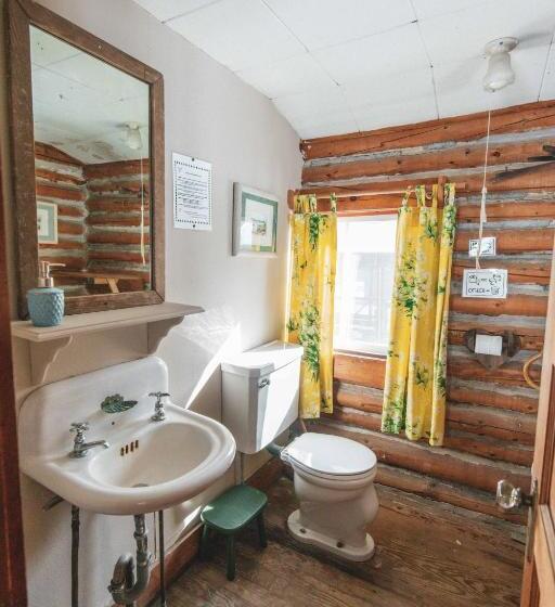 Полулюкс с Балконом, Ogontz Rustic Resort