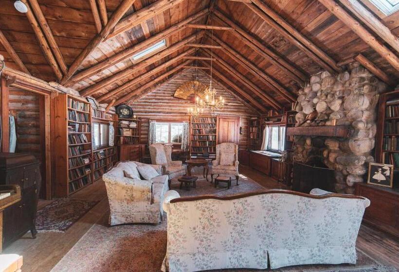 Люкс Superior, Ogontz Rustic Resort