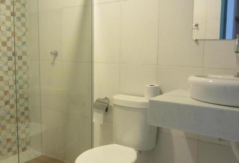 Номер Стандарт, A Casa Do Vizinho