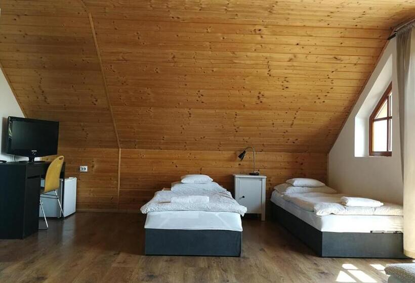 Семейный Номер, Manoka Guest House